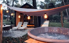 Sallands natuurhuisje Hellendoorn hottub Metz